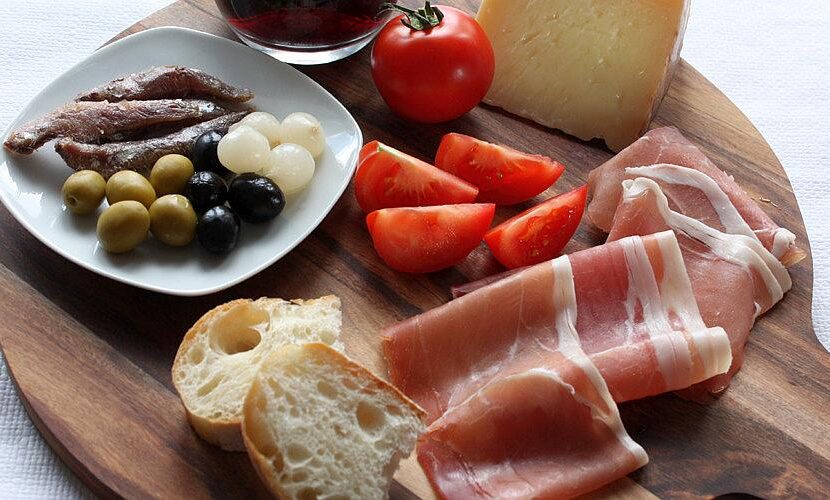 prisiuto-cheese-wine-snack